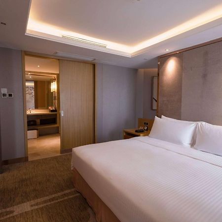 מלון Ramada Plaza By Wyndham Fuzhou South מראה חיצוני תמונה