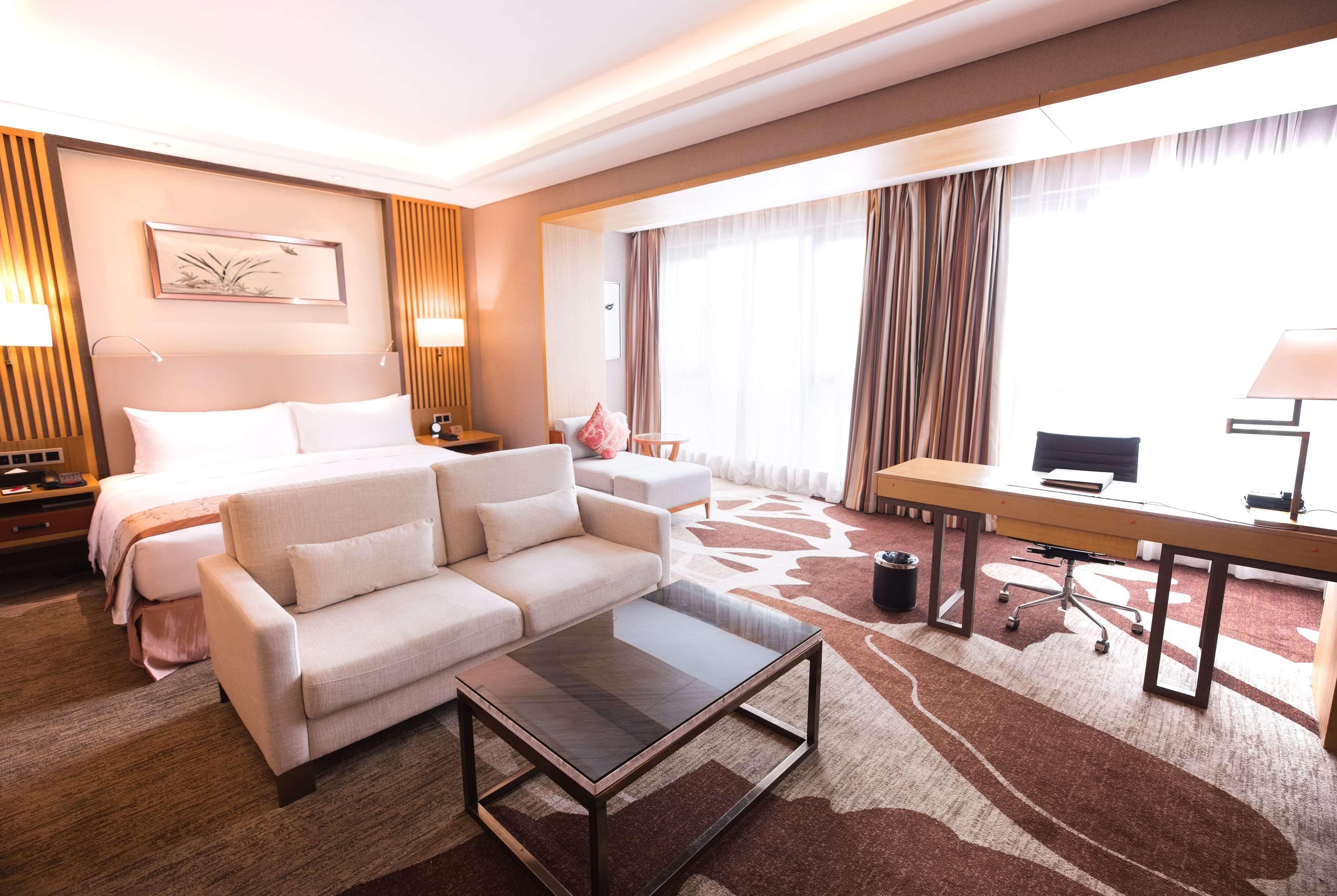 מלון Ramada Plaza By Wyndham Fuzhou South מראה חיצוני תמונה