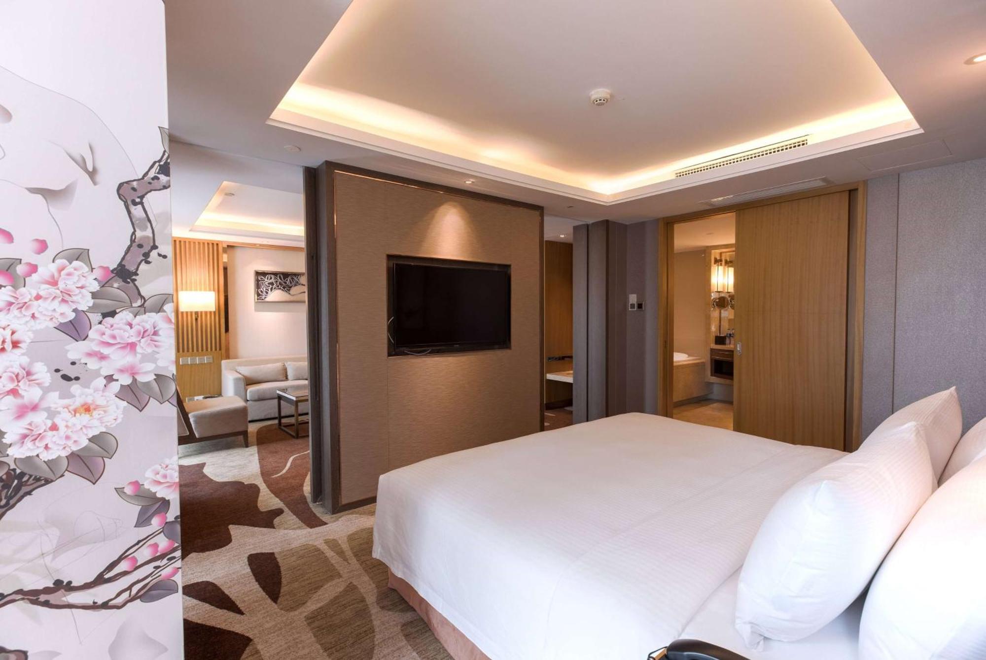 מלון Ramada Plaza By Wyndham Fuzhou South מראה חיצוני תמונה