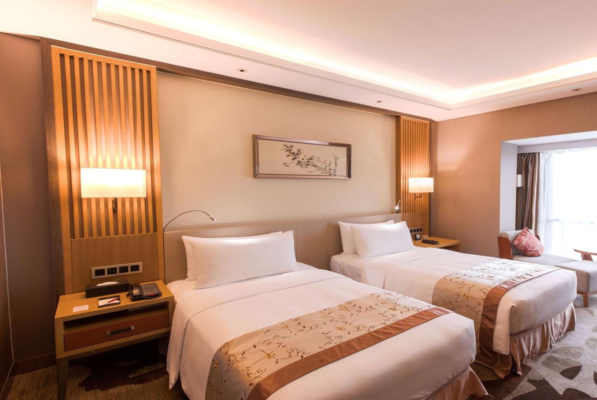 מלון Ramada Plaza By Wyndham Fuzhou South מראה חיצוני תמונה