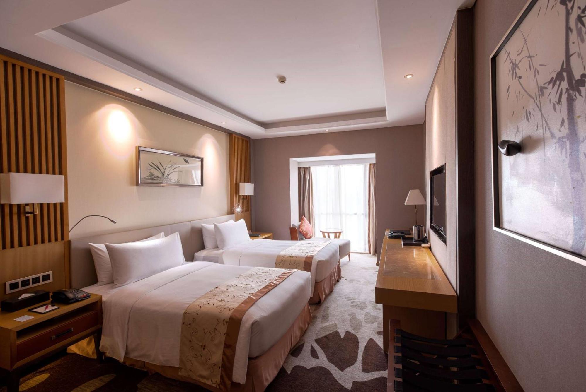 מלון Ramada Plaza By Wyndham Fuzhou South מראה חיצוני תמונה
